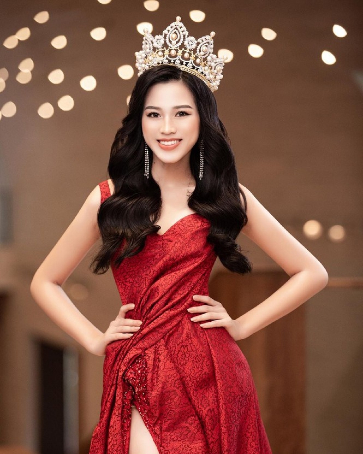 Hoa hậu Đỗ Thị Hà mang hình ảnh nữ tướng Bà Triệu đến Miss Word 2021 - Ảnh 2