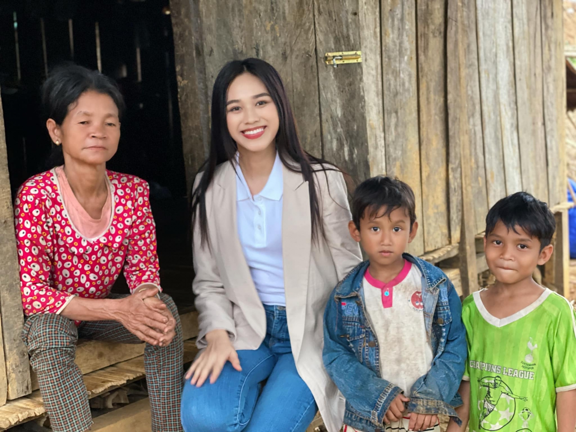 Hoa hậu Đỗ Thị Hà mang hình ảnh nữ tướng Bà Triệu đến Miss Word 2021 - Ảnh 3