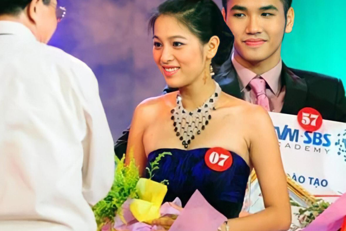 Năm 2009, Nhung Kate đoạt giải nhất trong cuộc thi 'Diễn viên Điện Ảnh - Truyền hình Việt Nam' lần thứ nhất. Đây cũng chính là bước ngoặt đưa cô đến với con đường nghệ thuật.