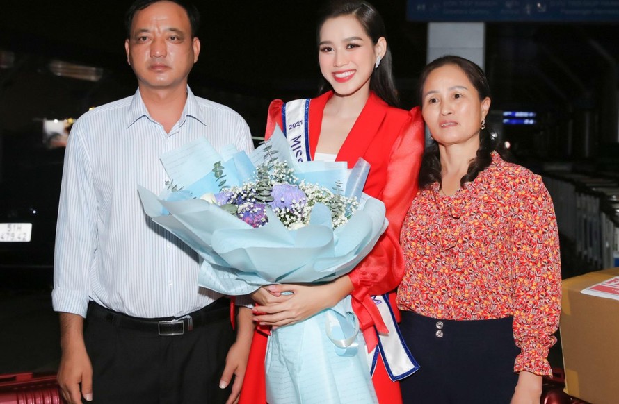 Bố Đỗ Thị Hà chia sẻ trước giờ G con gái thi Chung kết Miss Word 2021 - Ảnh 2