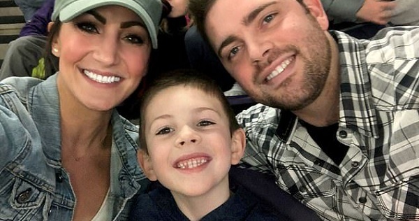 Cô dâu dành lời tuyên thệ cho con riêng của chồng ngay ngày trọng đại khiến cả hội trường xúc động