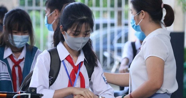 Hà Nội: Đề xuất cho học sinh khối THCS và THPT trở lại trường từ sau Tết nguyên đán