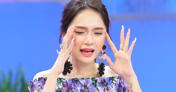 Hoa hậu Hương Giang: "Trong tình yêu những cô gái thực dụng đều hạnh phúc"