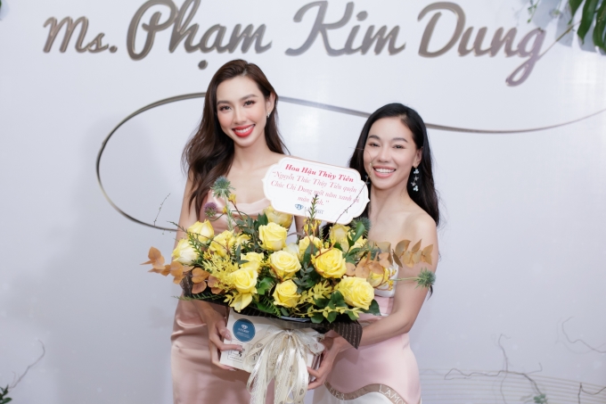 Đặng Thu Thảo hiếm hoi đi dự tiệc, nhan sắc làm hoa hậu quốc tế Thùy Tiên bị lu mờ - Ảnh 2
