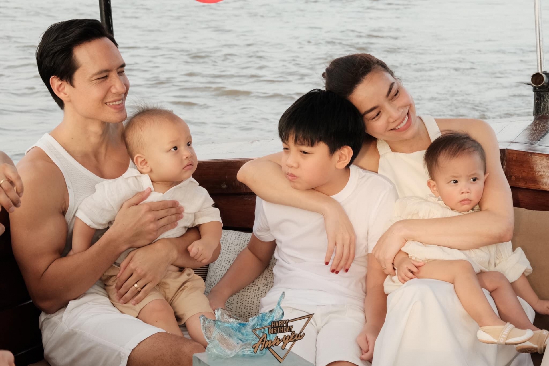 Những sao Việt không cần kết hôn vẫn sinh con cho bạn trai: Người viên mãn, người lỡ thanh xuân - Ảnh 1