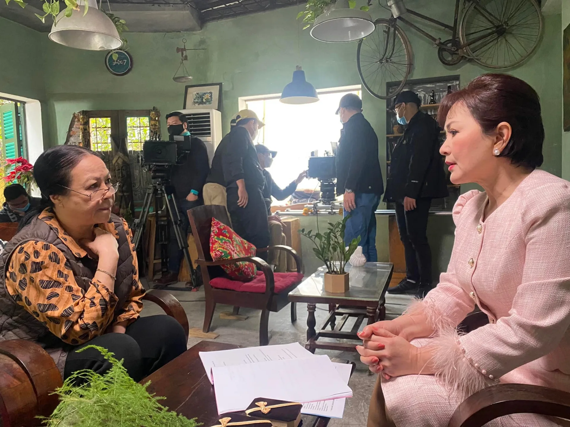 Thương ngày nắng về phần 2: Bà Yến gặp lại con gái và bà Nga sao lại căng thẳng thế này? - Ảnh 3