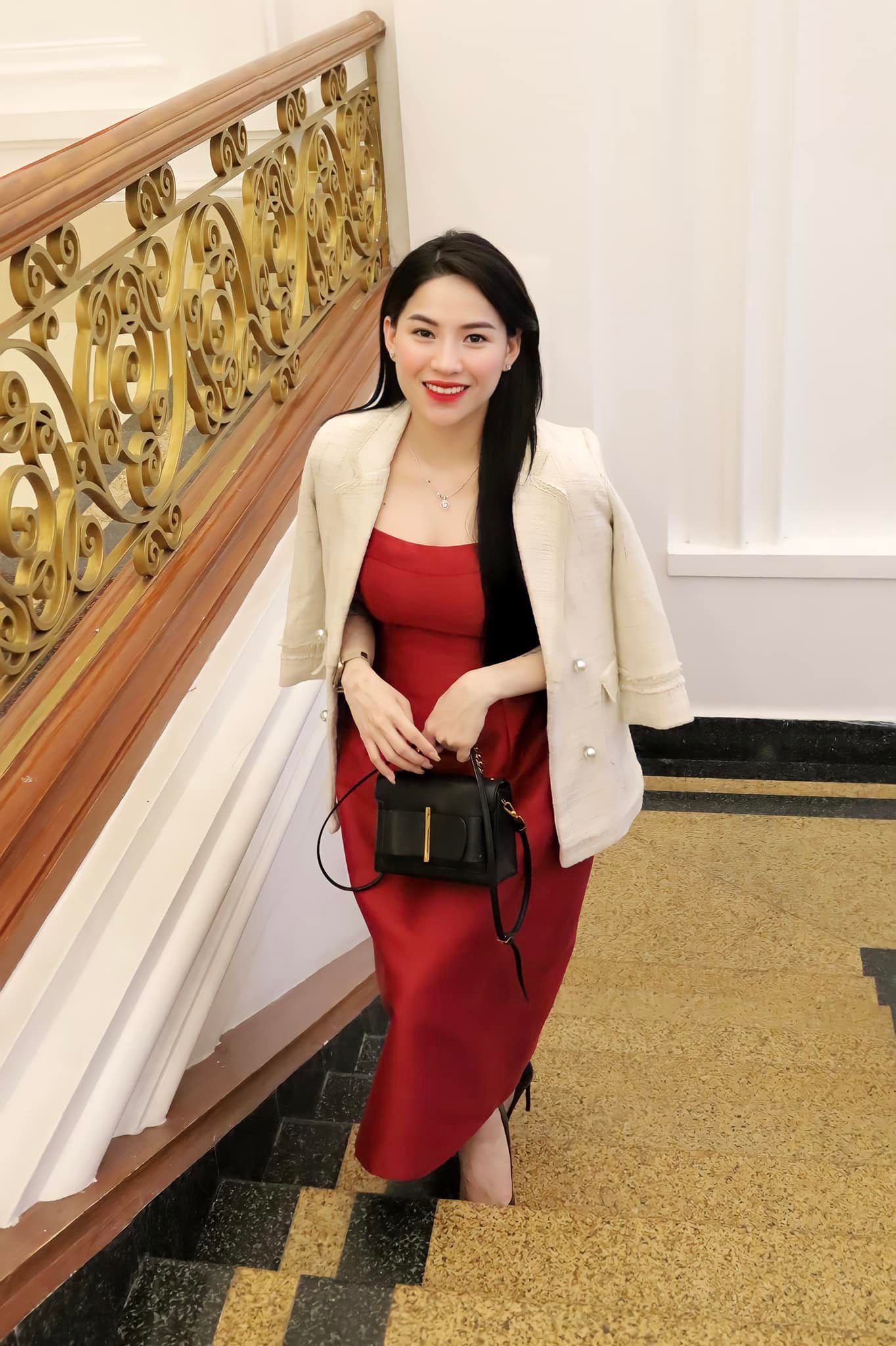 Võ Hà Linh là ai? 'Idol Tóp Tóp', beauty blogger khiến hội reviewer mỹ phẩm dè chừng - Ảnh 1