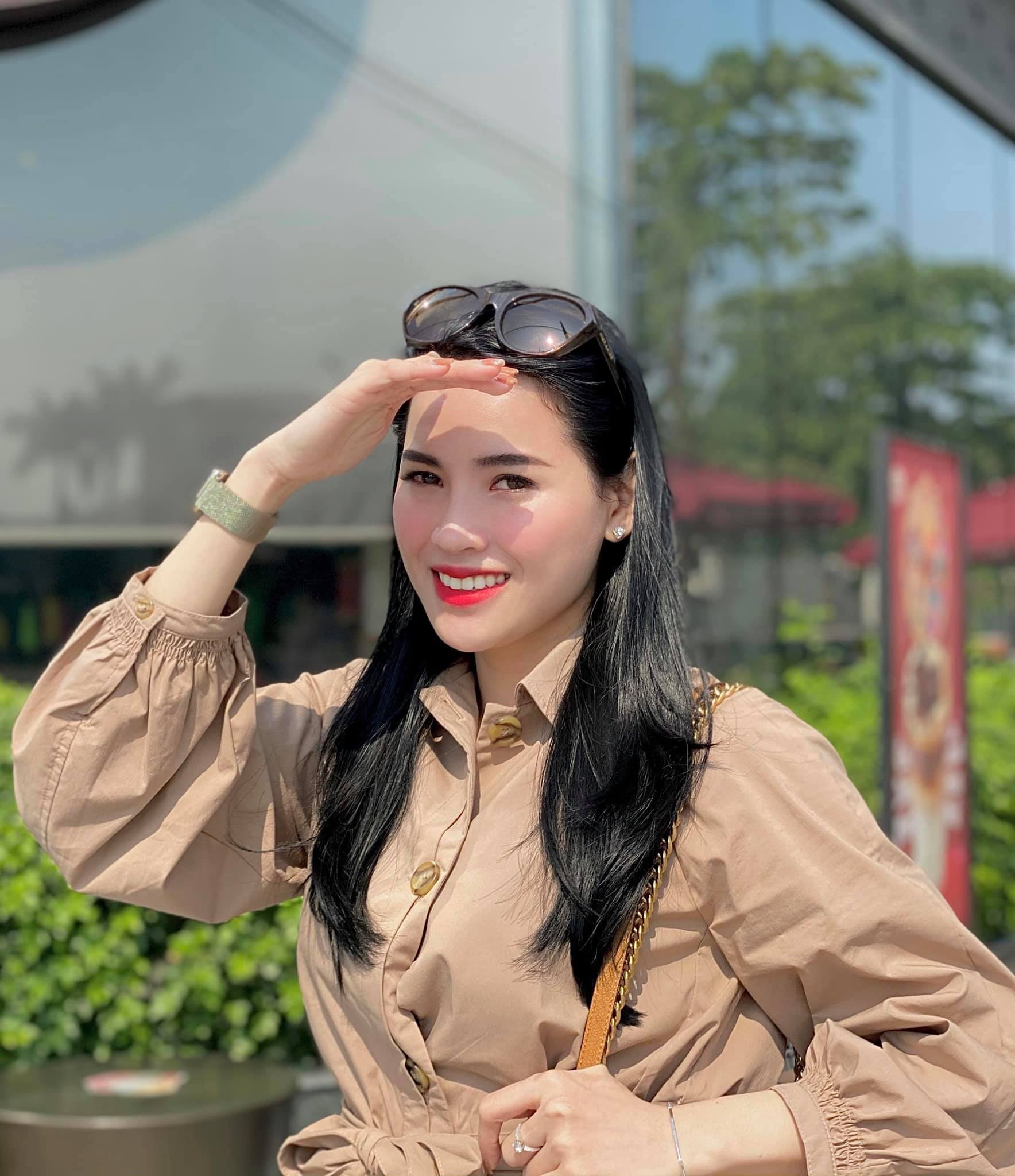 Võ Hà Linh là ai? 'Idol Tóp Tóp', beauty blogger khiến hội reviewer mỹ phẩm dè chừng - Ảnh 8