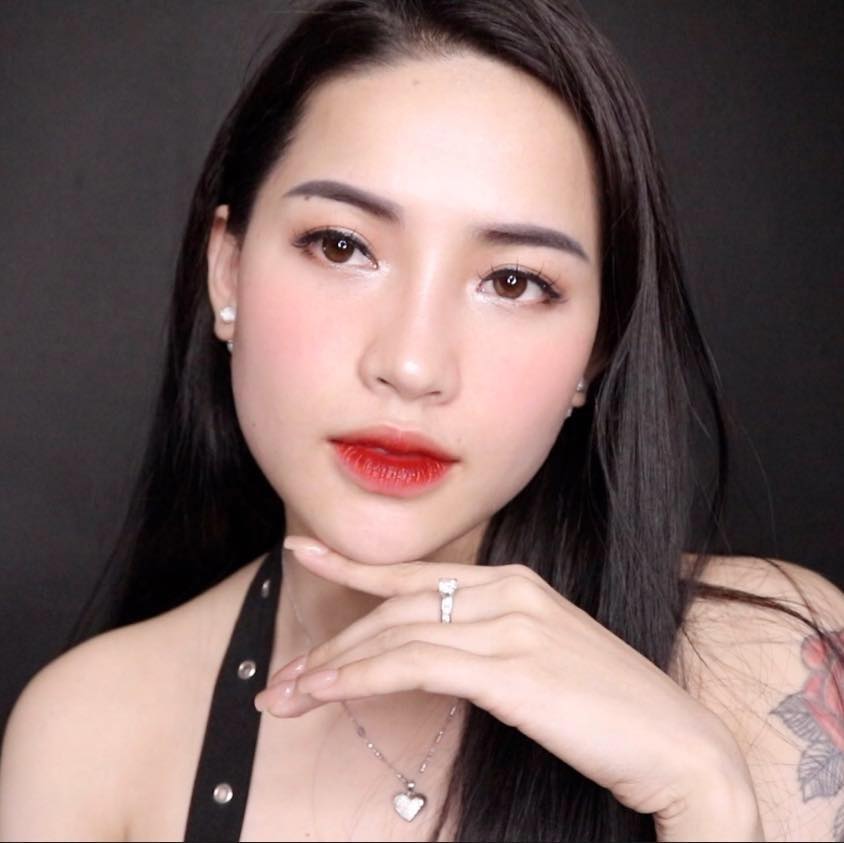 Võ Hà Linh là ai? 'Idol Tóp Tóp', beauty blogger khiến hội reviewer mỹ phẩm dè chừng - Ảnh 3