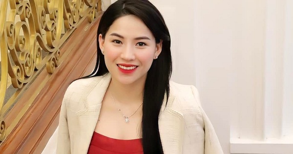 Võ Hà Linh là ai? "Idol Tóp Tóp", beauty blogger khiến hội reviewer mỹ phẩm dè chừng