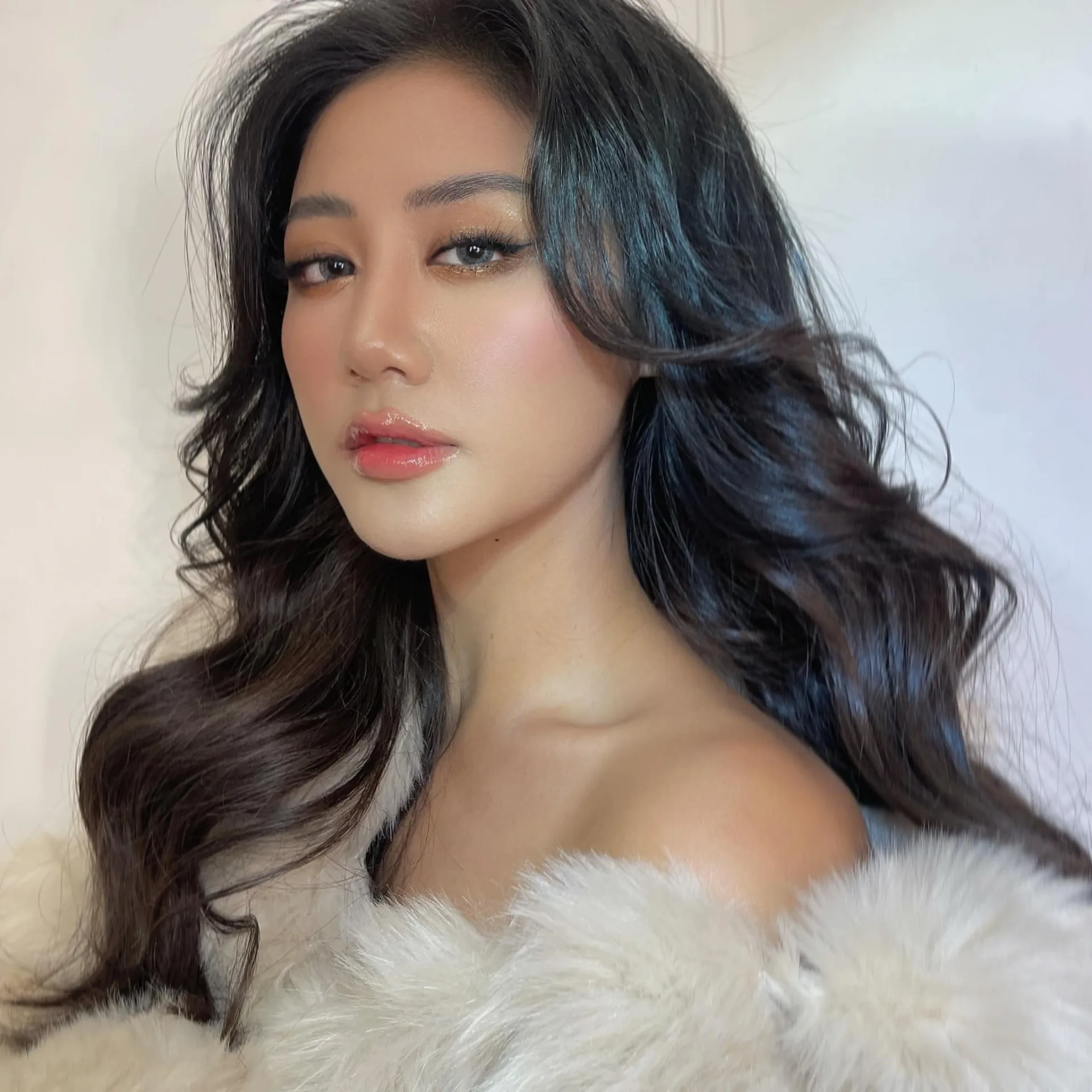 Văn Mai Hương - Ảnh 1