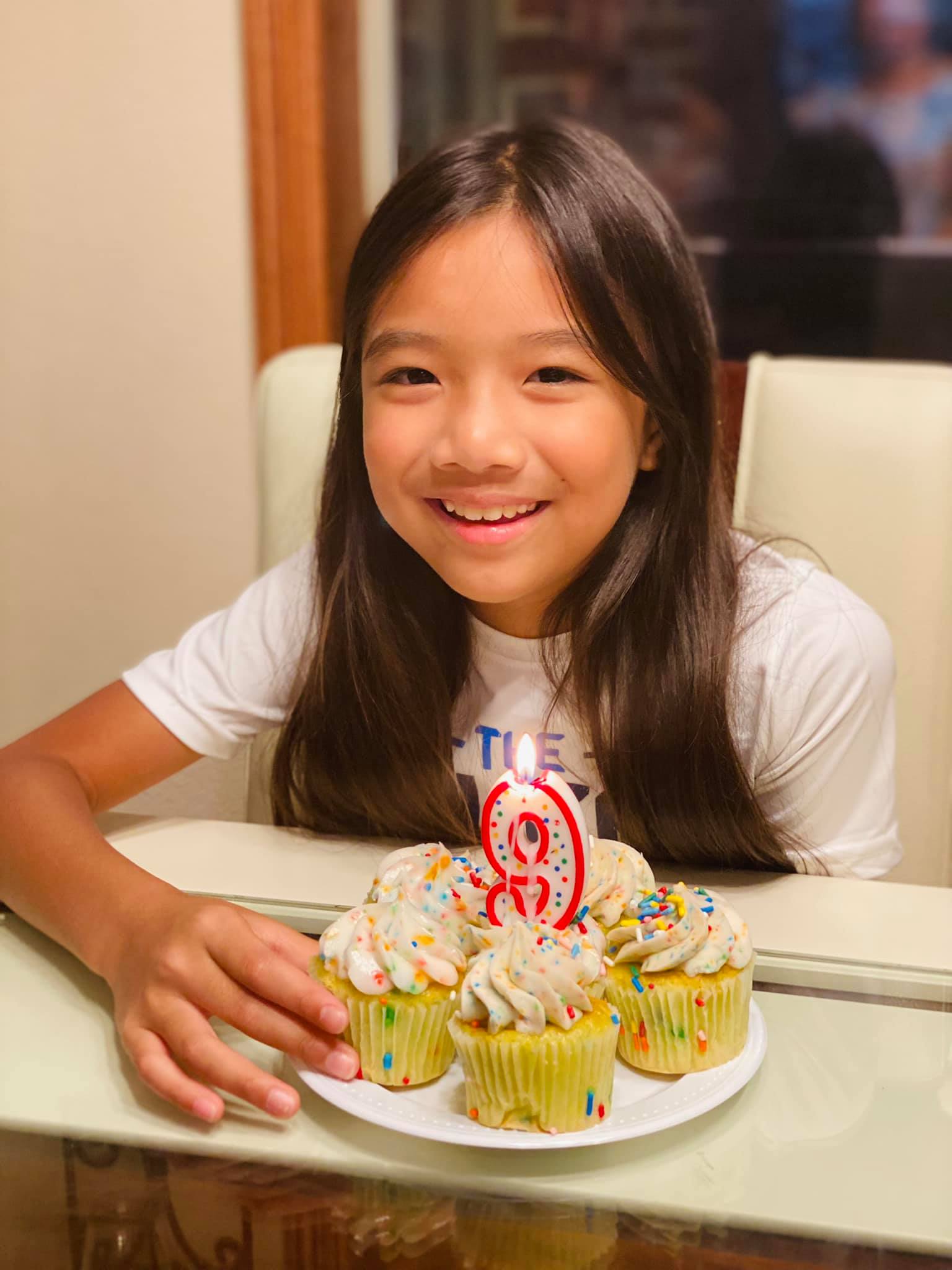 Ái nữ nhà ca sĩ Hồng Ngọc trong tiệc sinh nhật 9 tuổi vào năm ngoái.