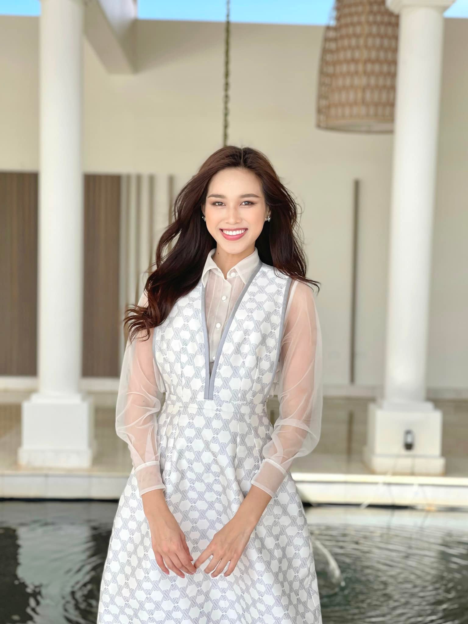 Hoa hậu Đỗ Thị Hà: 'Đăng quang Miss World tôi sẽ mua vé cho bố mẹ đi du lịch' - Ảnh 3