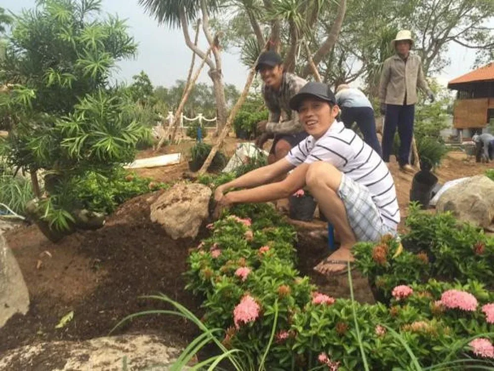 Hình ảnh mới nhất của Hoài Linh: Râu ria rậm rạp, tiều tụy không nhận ra - Ảnh 1