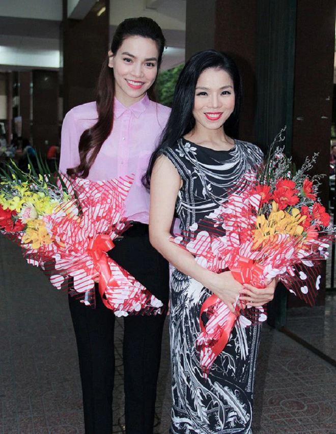 Lệ Quyên và Hồ Ngọc Hà cùng xuất hiện tại sự kiện nhưng giữ khoảng cách 'xa 3m' - Ảnh 3