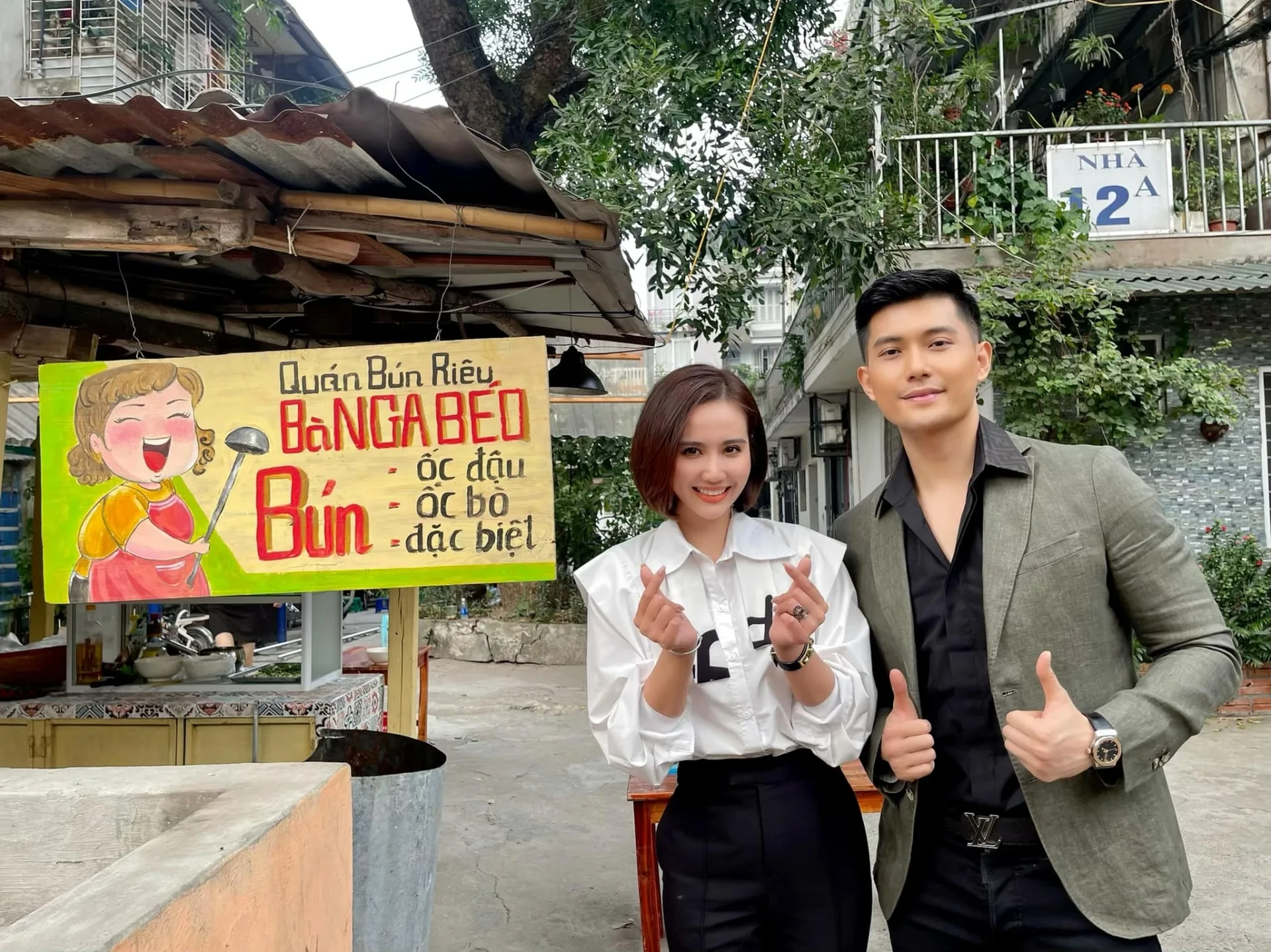 Bạn trai Lệ Quyên chính thức xuất hiện trong 