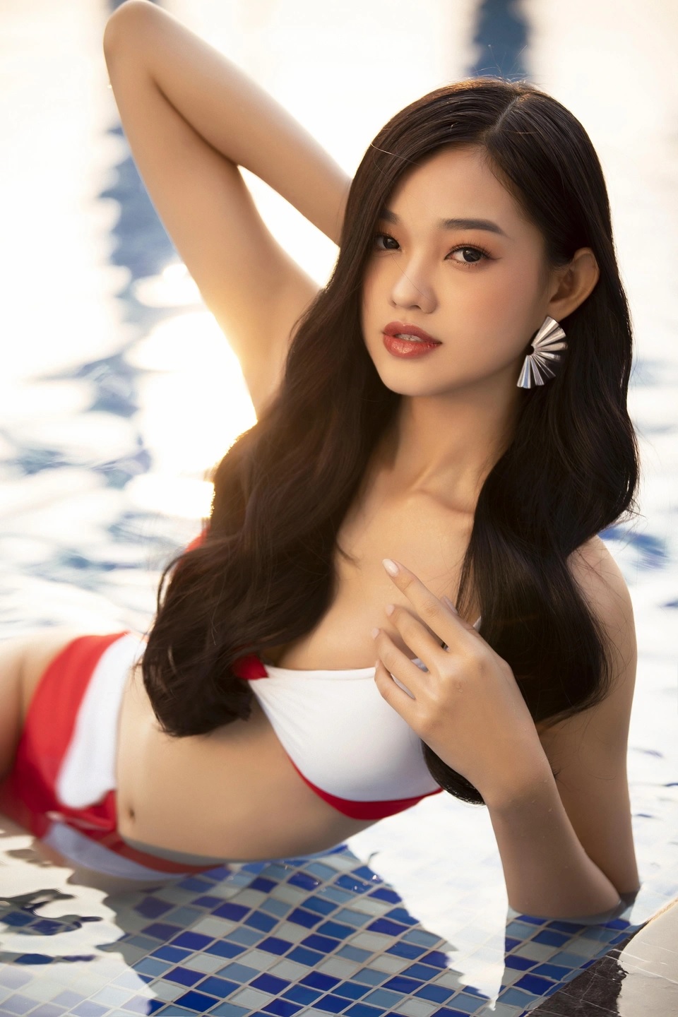 Nhan sắc như Cô Ba Sài Gòn tái thế của Bé Quyên - đối thủ của Nam Em tại Miss World Vietnam - Ảnh 6