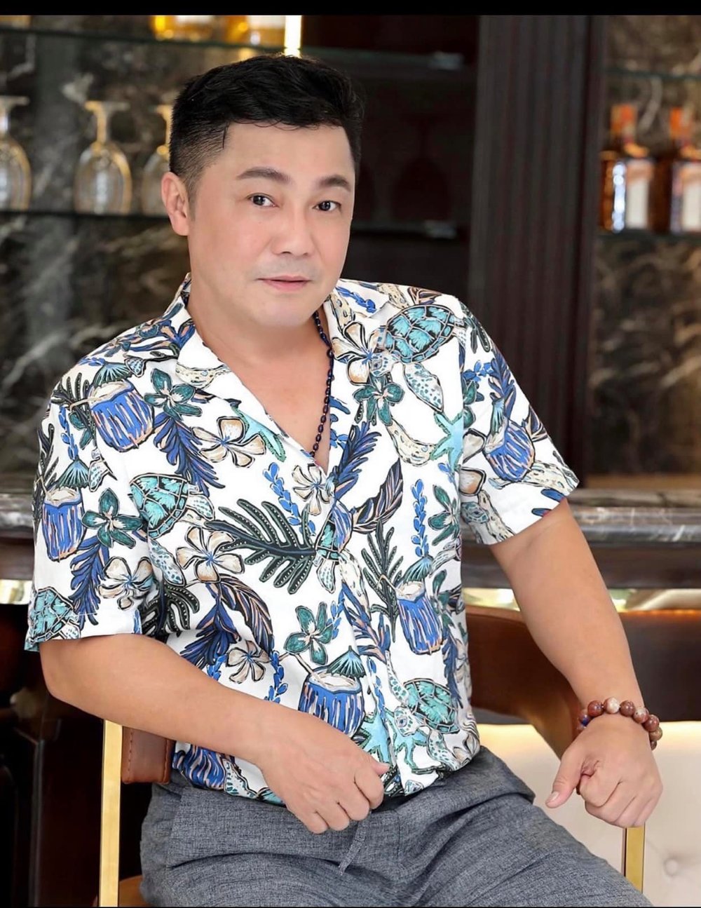Lý Hùng nói về thời hoàng kim: Có thể nhận nụ hôn má nhưng biệt thự, kim cương thì không - Ảnh 1