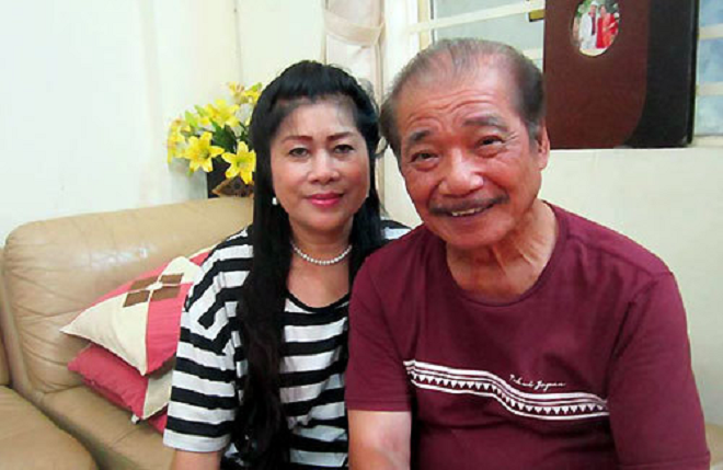 Cha ruột Diva Hà Trần tán đổ cô thiếu nữ kém gần 20 tuổi bằng 41 chiếc lá vàng - Ảnh 1
