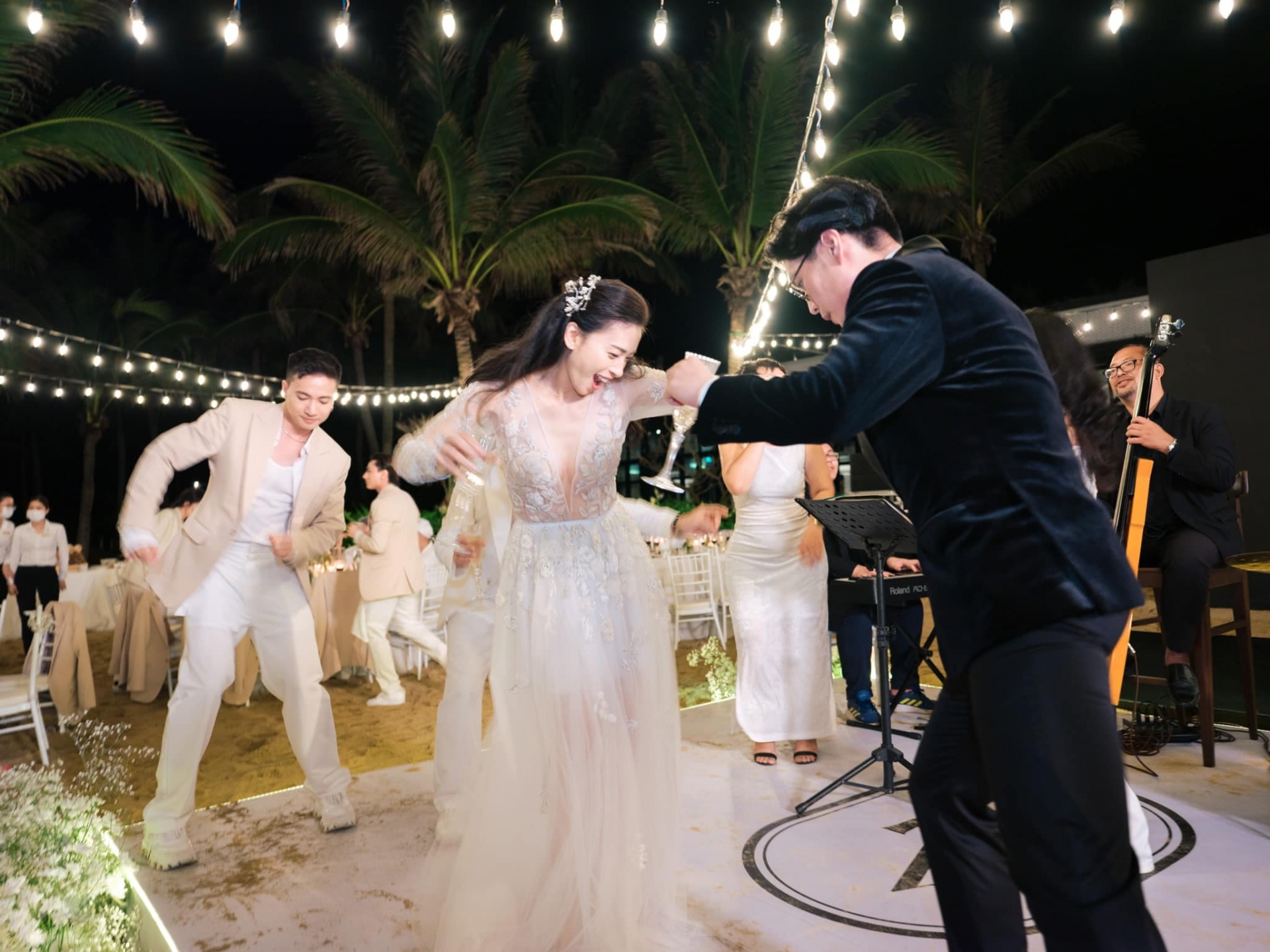 Sau hơn một tuần đám cưới với chồng trẻ, Ngô Thanh Vân bất ngờ xuất hiện với mái tóc bạc nửa đầu? - Ảnh 1