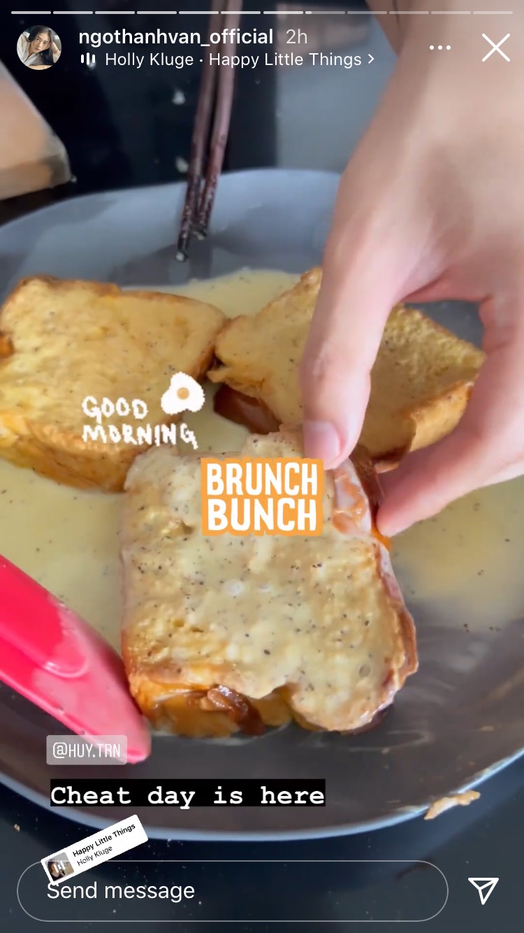 Sau hơn một tuần đám cưới với chồng trẻ, Ngô Thanh Vân bất ngờ xuất hiện với mái tóc bạc nửa đầu? - Ảnh 2