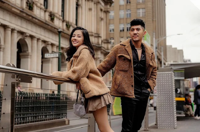 Ngân 98 bị chỉ trích vì khoảnh khắc 