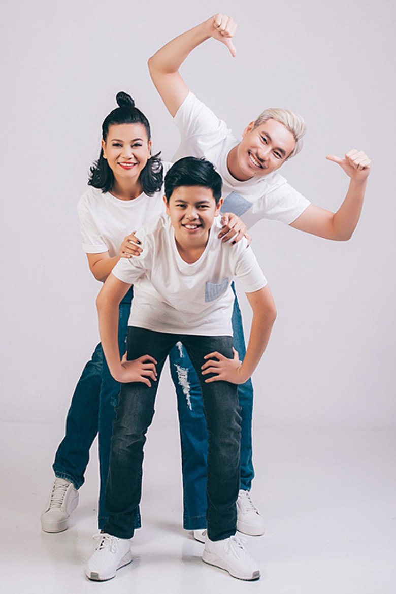 Đăng hình con trai lớn, Cát Phượng ngậm ngùi: 