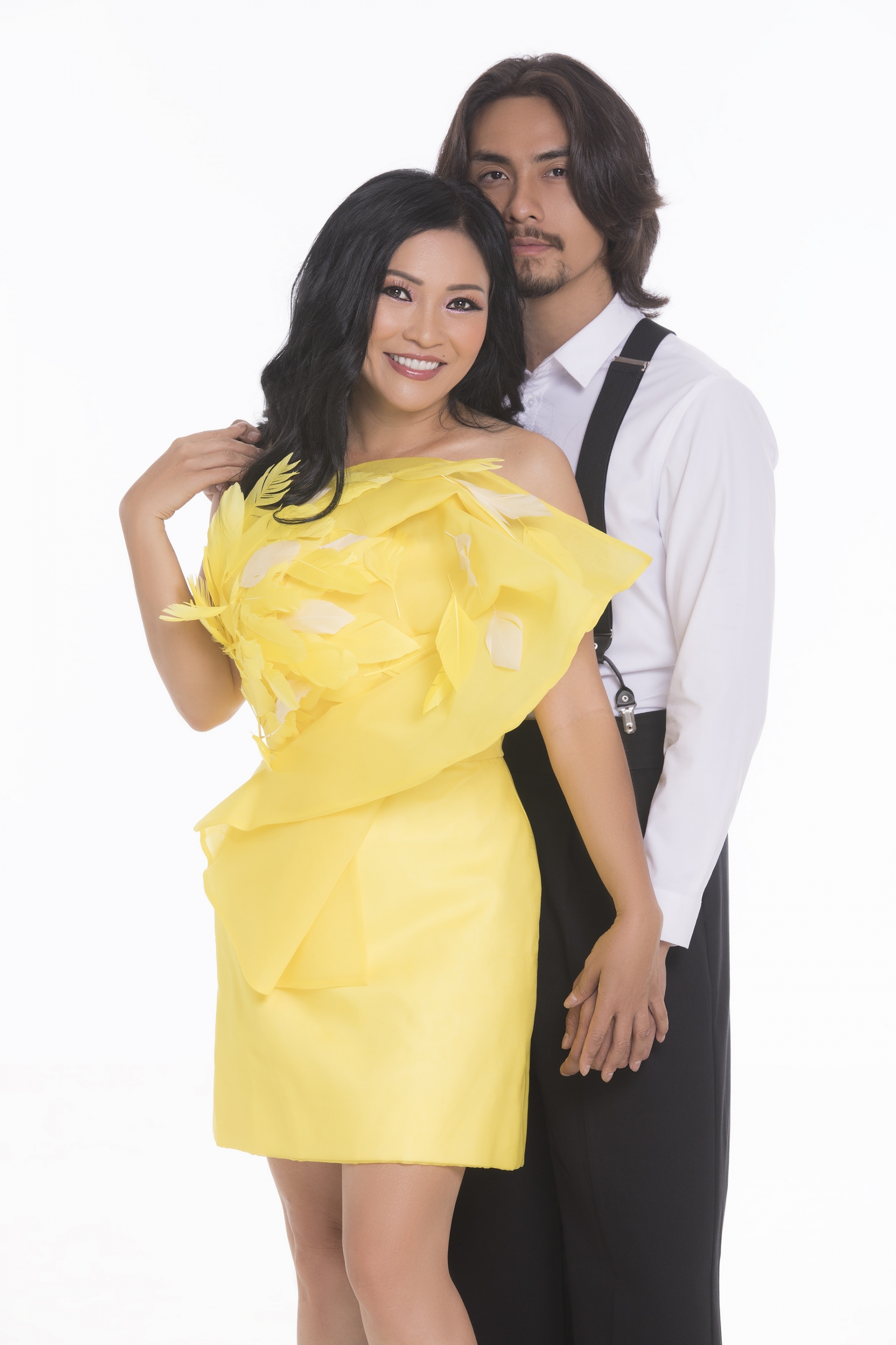 Doãn Chí Kiên là ai? Tình trẻ kém gần 20 trong MV của Phương Thanh - Ảnh 1