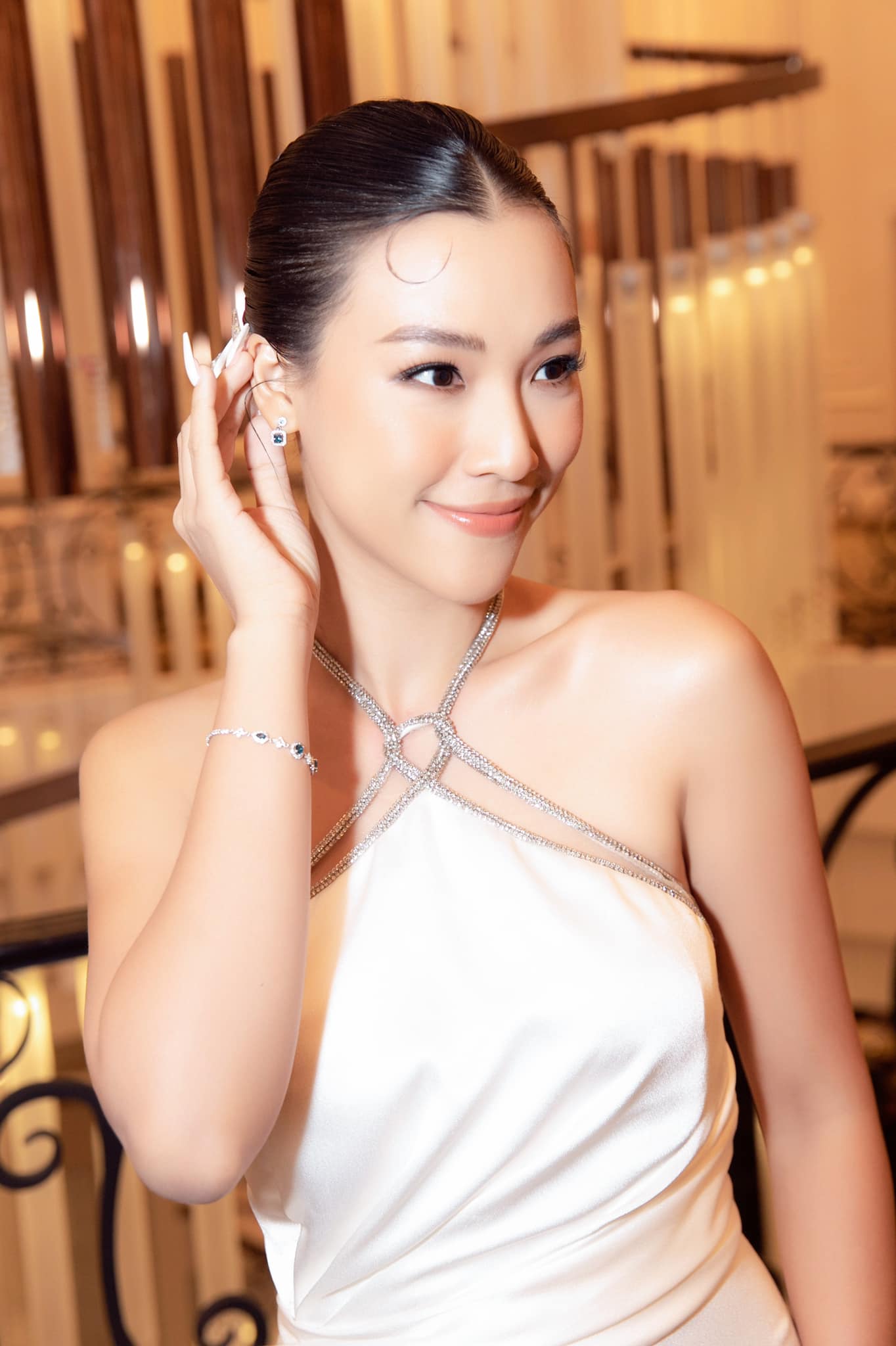 Hậu chia tay, Á hậu Hoàng Oanh ẩn ý cần lắm một người đàn ông - Ảnh 1