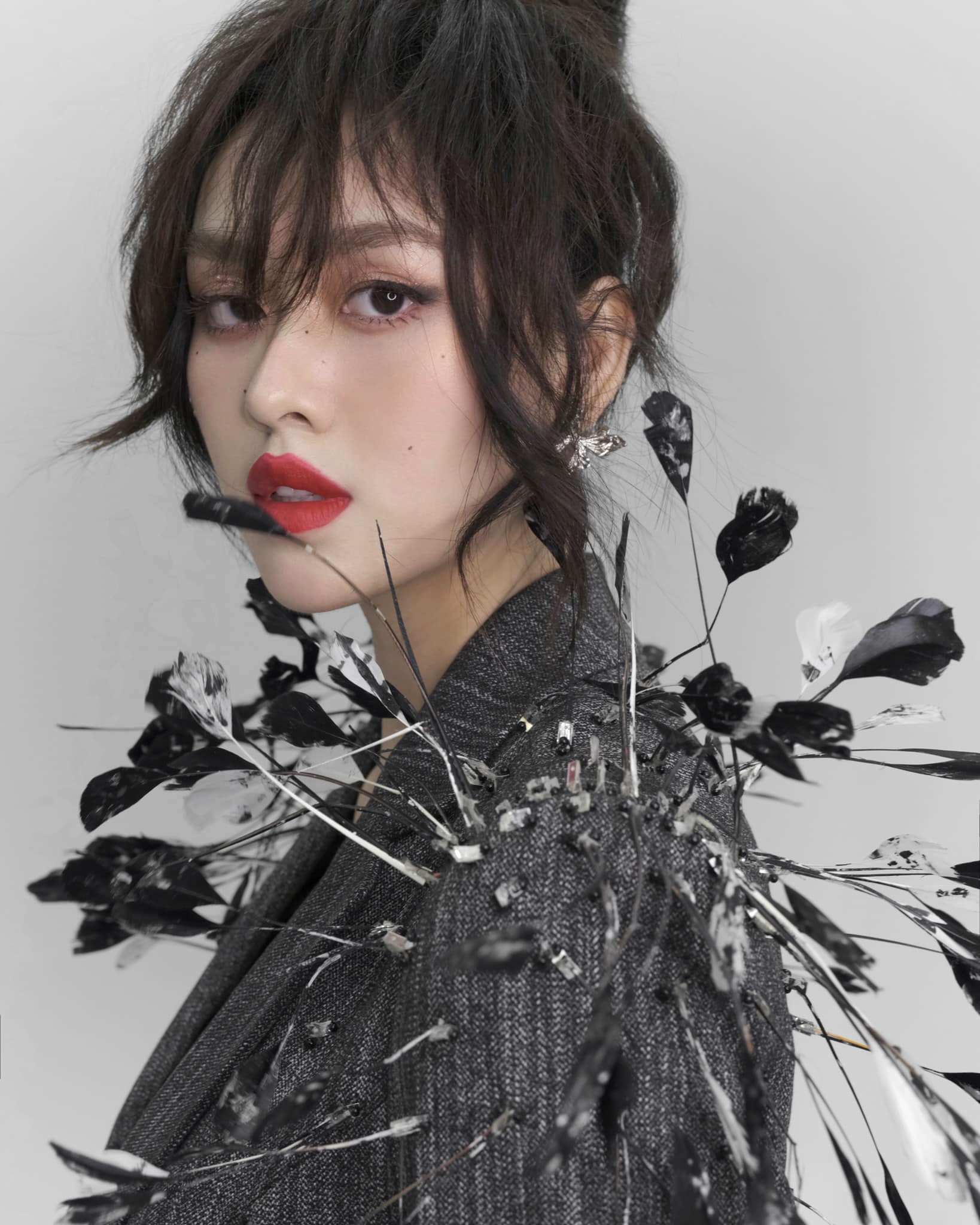 Loạt ảnh trong veo mừng tuổi mới của Á hậu Tường San khiến Miss Grand Thùy Tiên cảm thán không ngừng - Ảnh 2