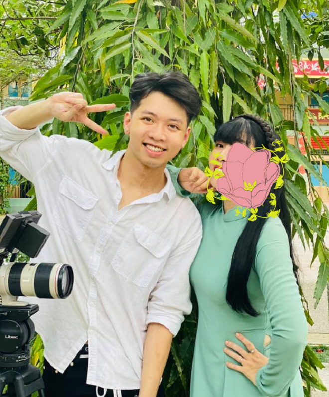 Nhân viên phụ trách tour Nhà tù Hỏa Lò gây sốt vì 