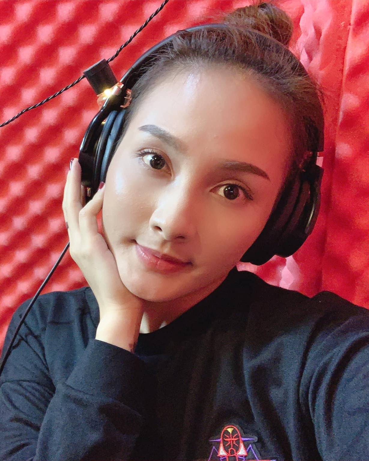 Ngắm gương mặt không son phấn của dàn sao nữ 