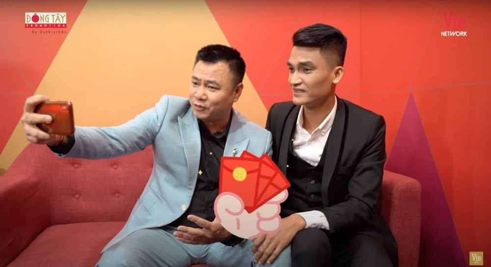 NSND Tự Long chơi lớn, mừng cưới Mạc Văn Khoa hẳn nửa căn chung cư? - Ảnh 1