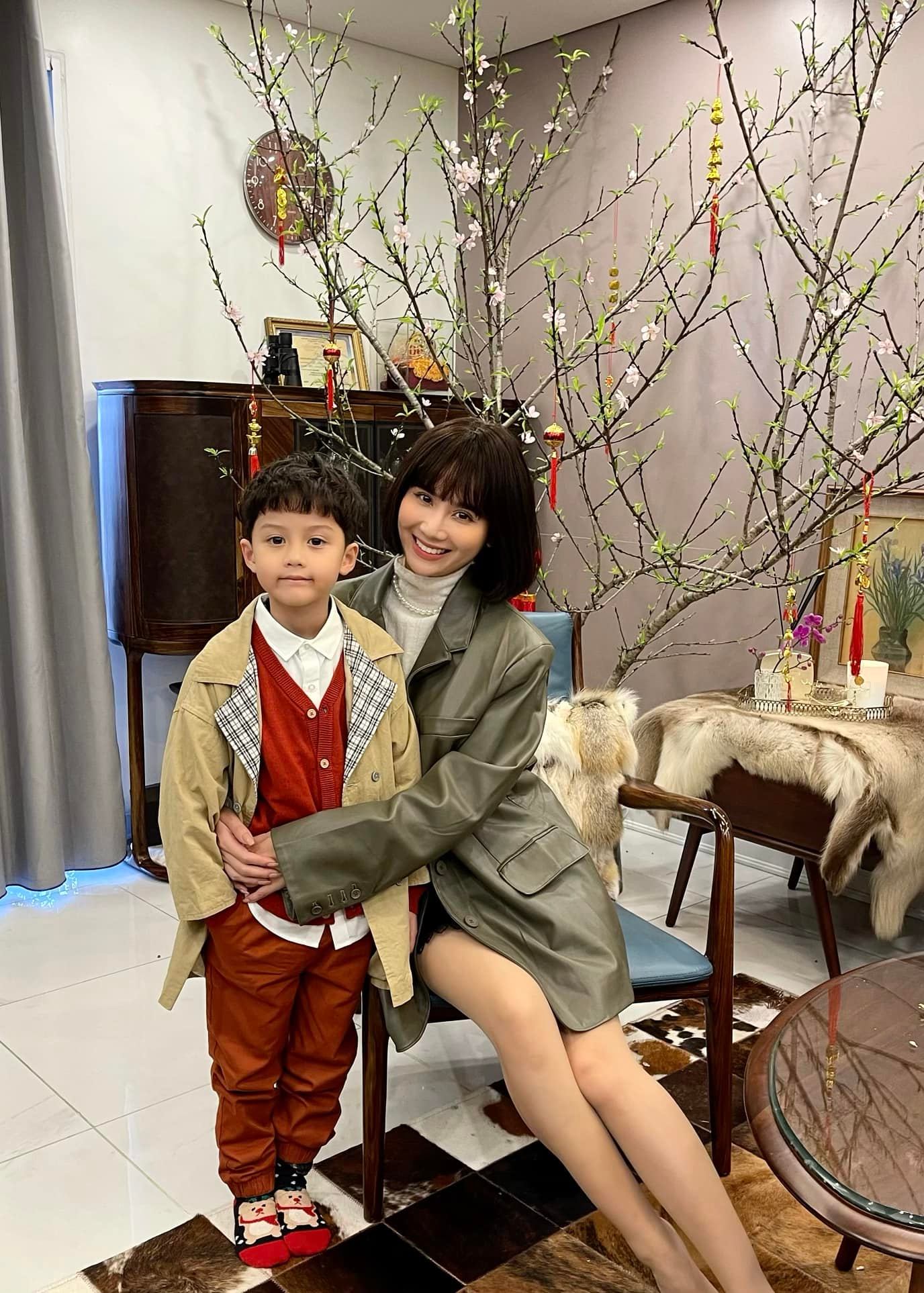 Huyền Lizzie dạy con - Ảnh 4