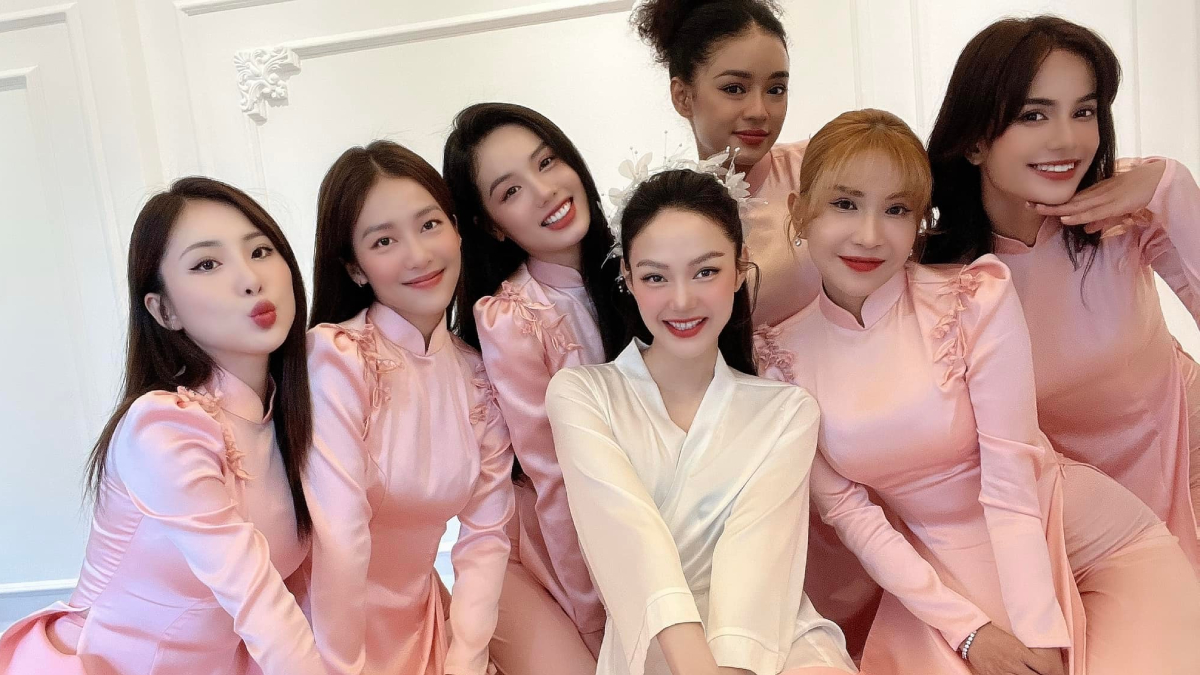 Minh Hằng tổ chức lễ ăn hỏi với chồng đại gia, dàn phù dâu toàn mỹ nhân