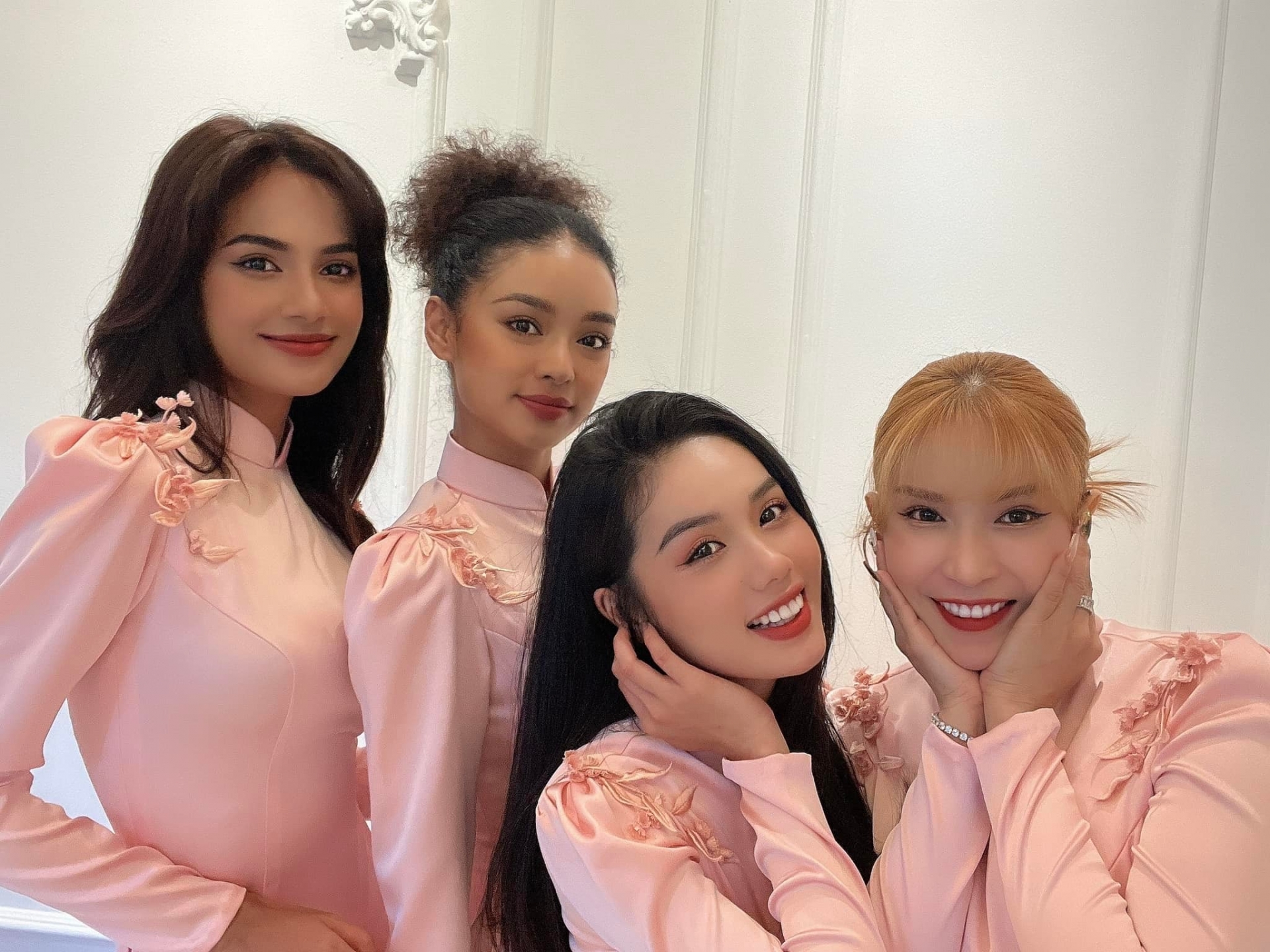 Minh Hằng làm đám hỏi với ông xã đại gia, dàn phù dâu chất lượng chiếm trọn spotlight - Ảnh 1