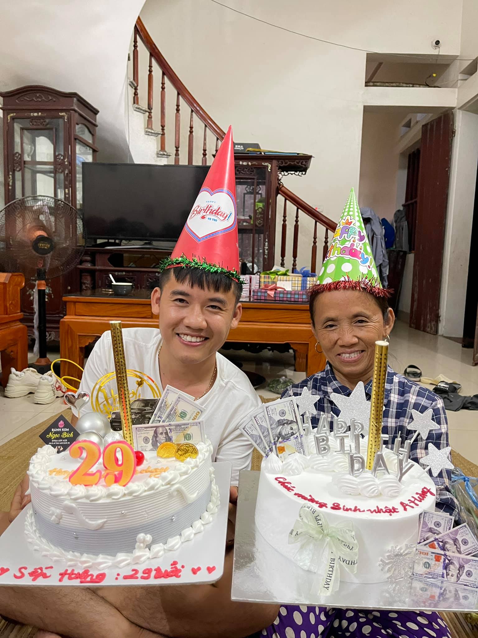 Bà Tân Vlog - người phụ nữ rình rang với những món ăn siêu to khổng lồ - giờ ra sao? - Ảnh 2