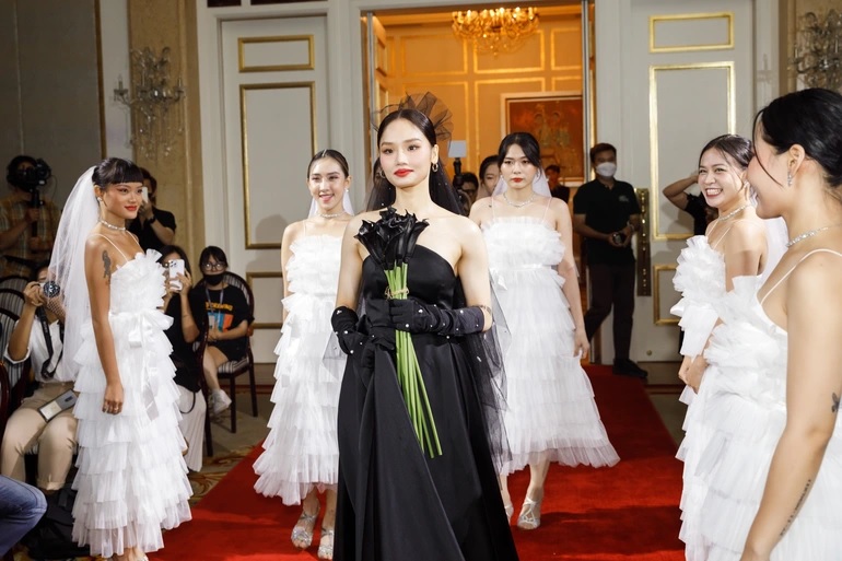 Karik úp mở về mối quan hệ với Miu Lê:  - Ảnh 3