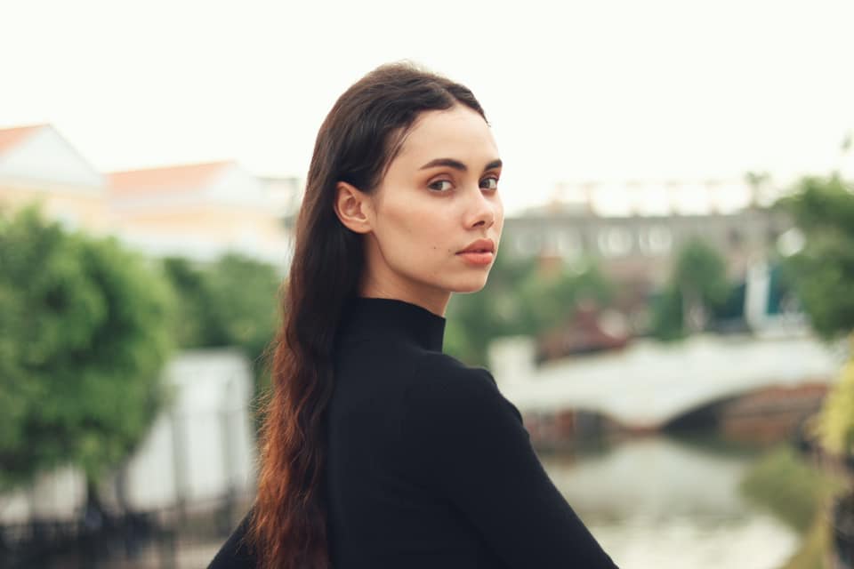 Ngắm nhan sắc Mỹ nhân lai đăng quang Hoa hậu Hoàn vũ Campuchia 2022 - Ảnh 4