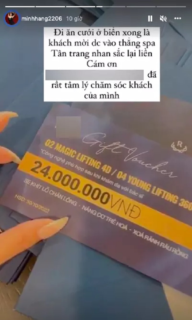 Minh Hằng xinh xắn trong tiệc độc thân, tiết lộ quà 