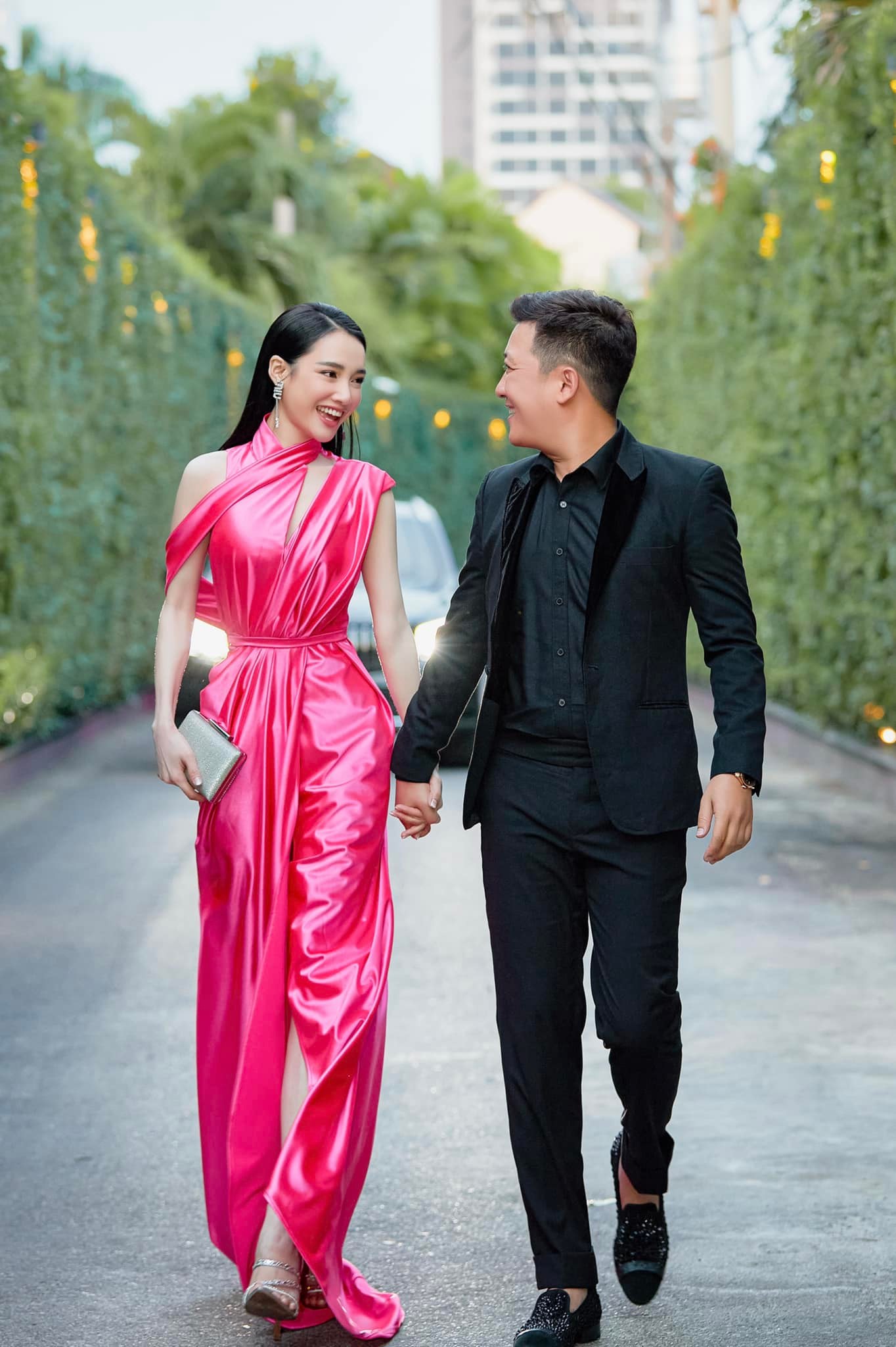 Nhã Phương đăng ảnh thắm thiết, hậu ồn ào Trường Giang thân thiết với đồng nghiệp nữ - Ảnh 2