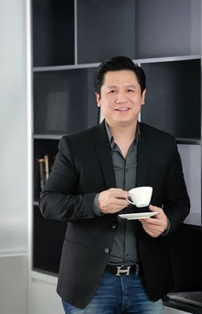 Tất tần tật profile ông xã đại gia bí ẩn của Hoa hậu Phạm Hương - Ảnh 2