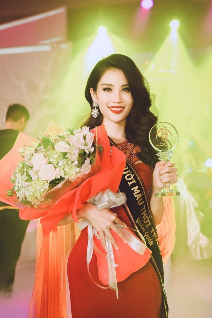 Lệ Nam là ai? Ứng cử viên cho ngôi vị Hoa hậu Hoàn vũ Việt Nam 2022, chị gái song sinh của Nam Em - Ảnh 1