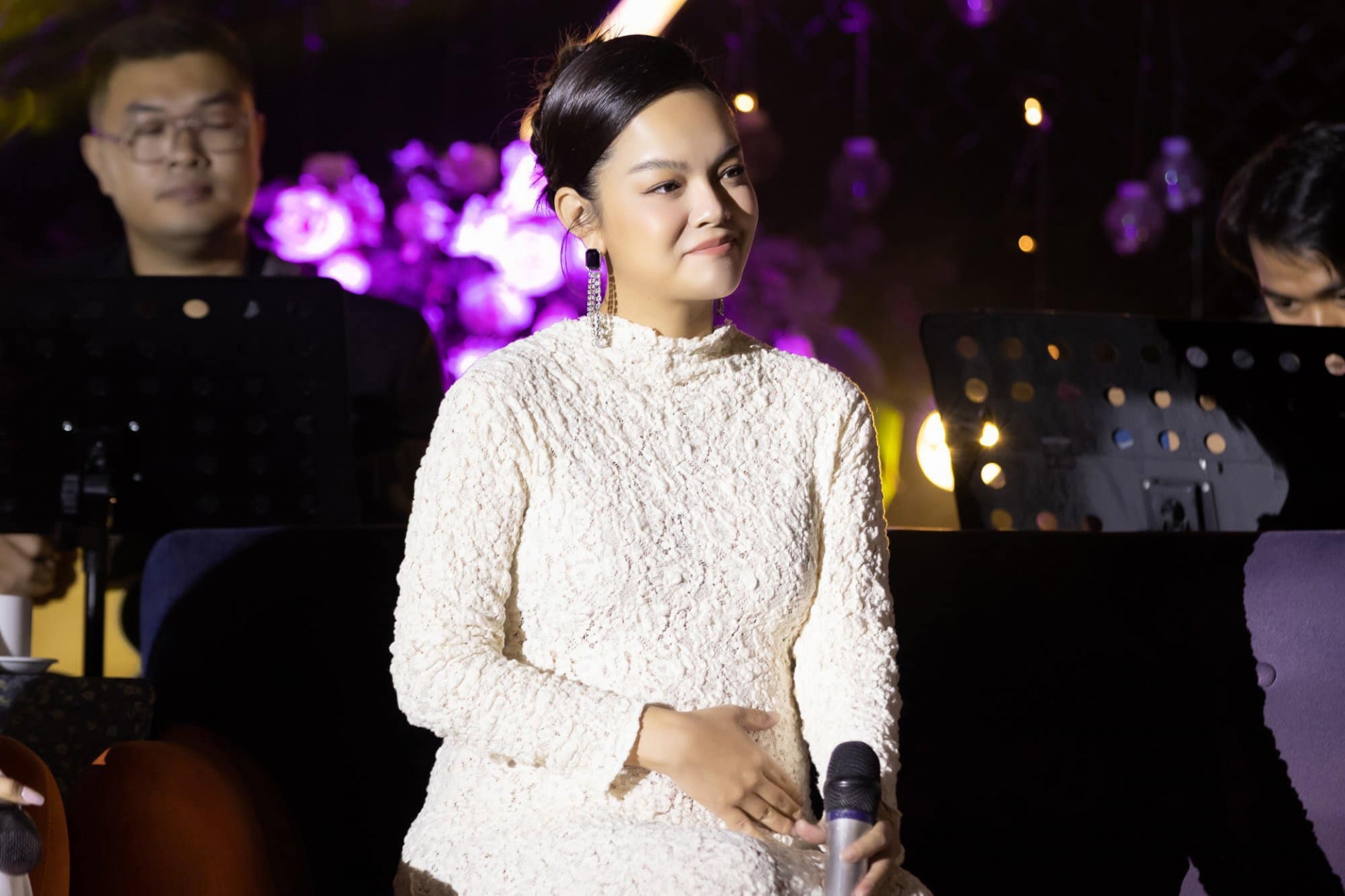 Phạm Quỳnh Anh đã hạ sinh nhóc tỳ thứ ba - Ảnh 2