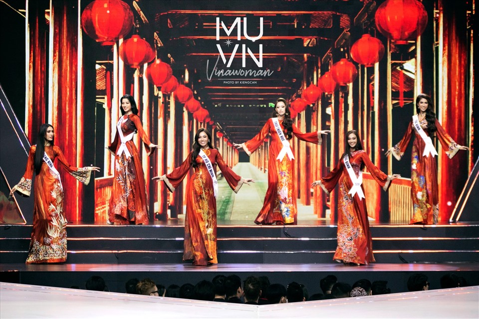 Trực tiếp Chung kết Miss Universe Việt Nam 2022: Cô gái nào sẽ kế nhiệm Hoa hậu Khánh Vân? - Ảnh 1