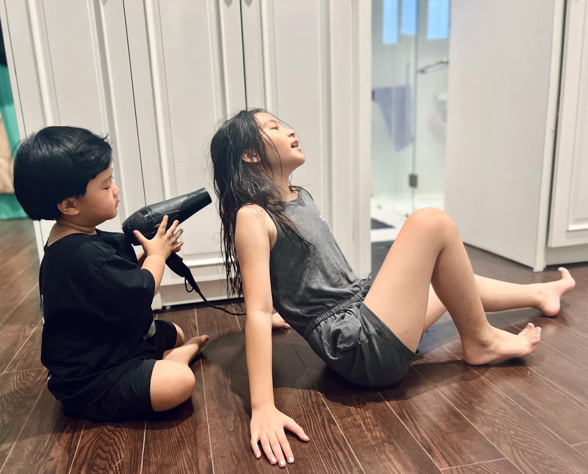 Bà xã Hoàng Bách  - Ảnh 2