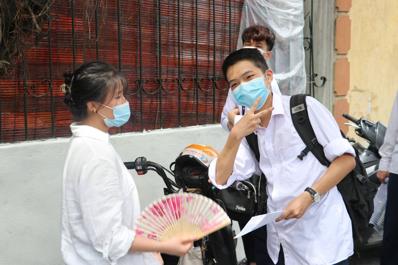 Đề thi THPT Quốc gia năm 2022 môn Toán chính thức - Ảnh 1