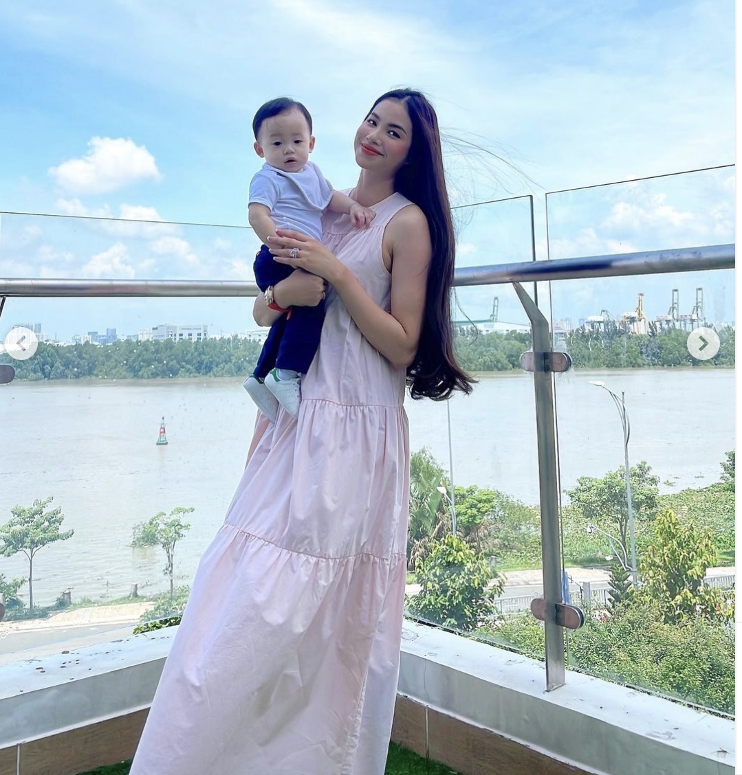 Hoa hậu Phạm Hương chứng minh đẳng cấp 