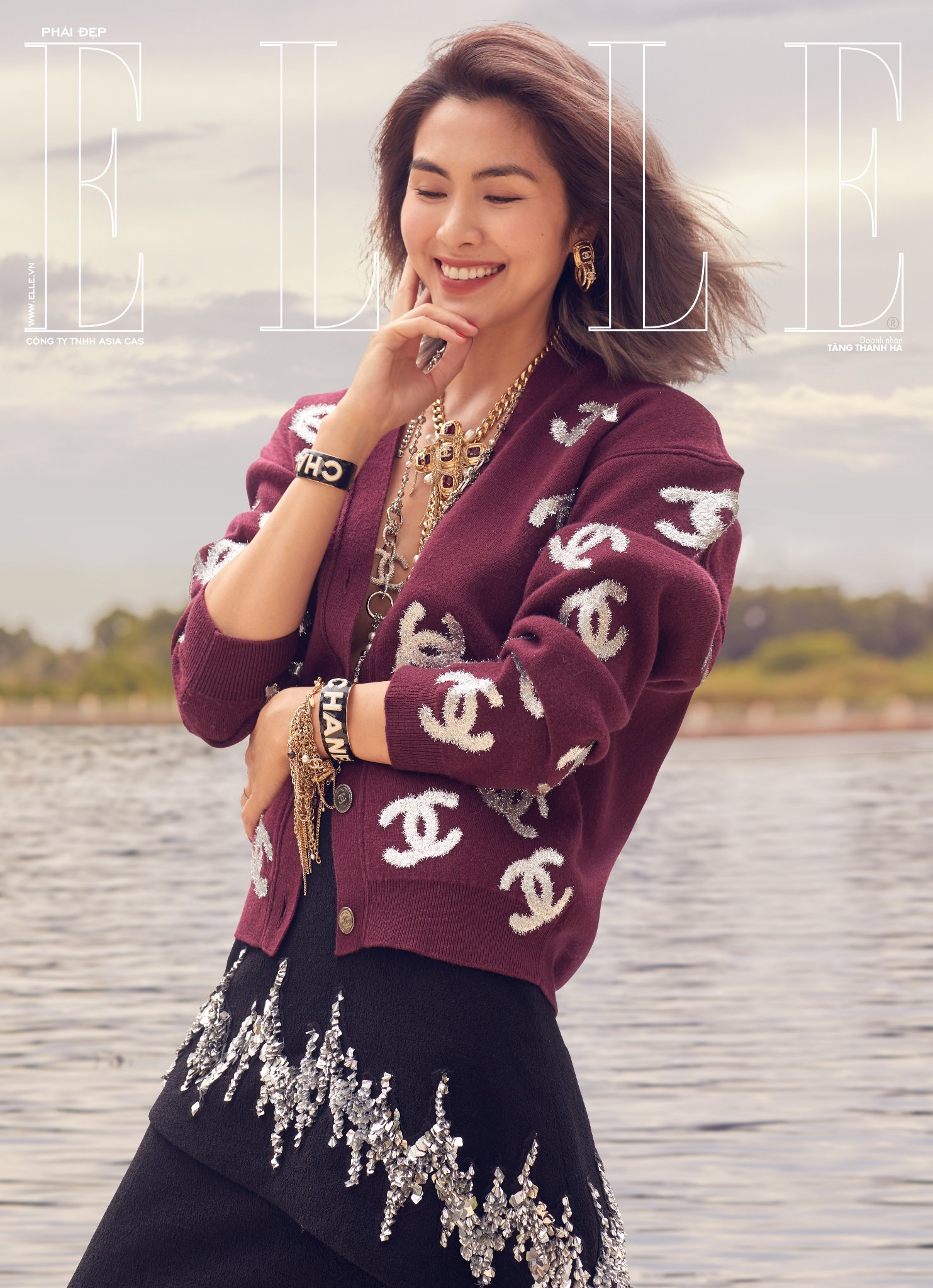 Hà Tắng lên bìa tạp chí sau 2 năm vắng bóng, 