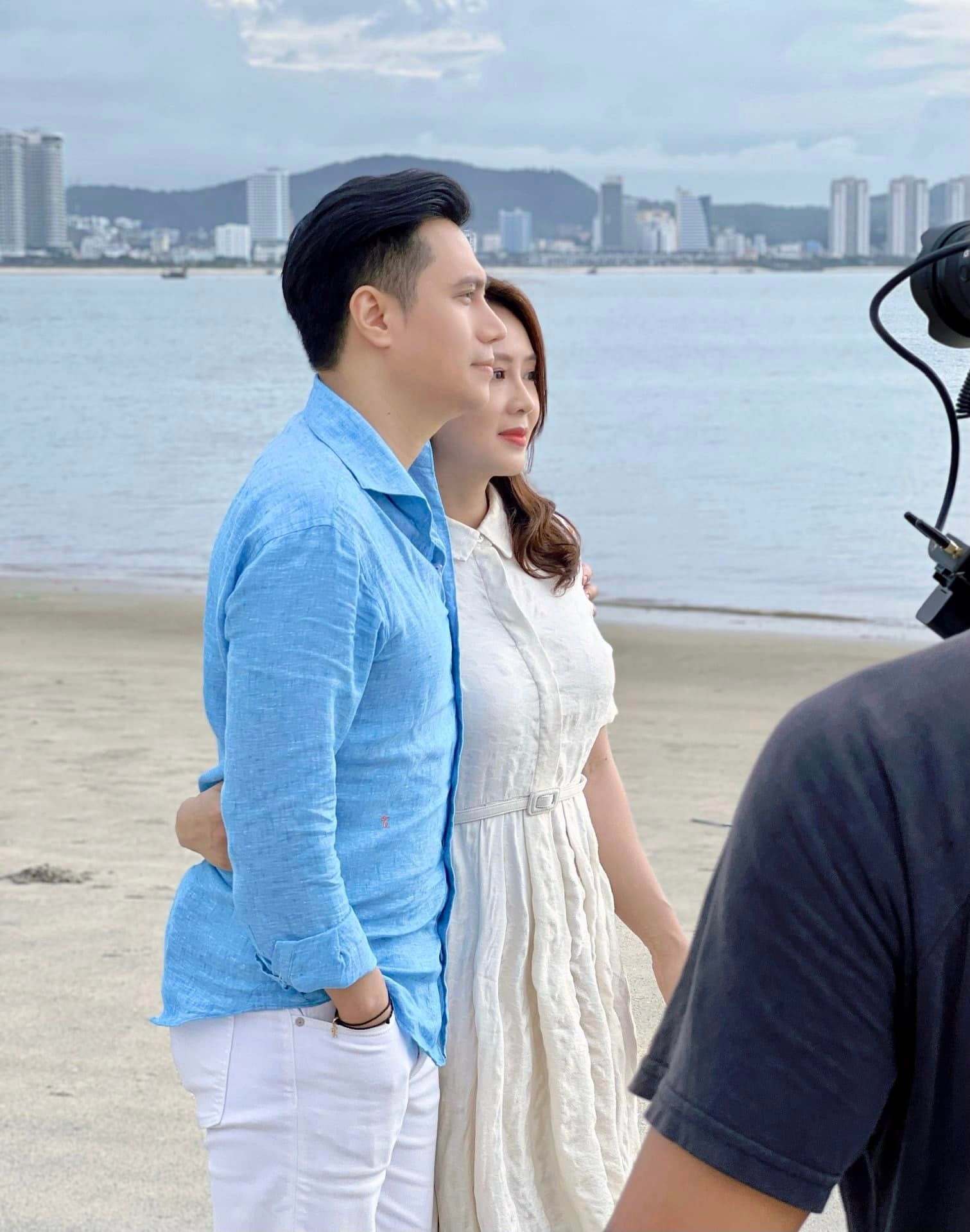 Hồng Diễm hội ngộ Việt Anh, cặp đôi mới hứa hẹn màn ảnh Việt? - Ảnh 1